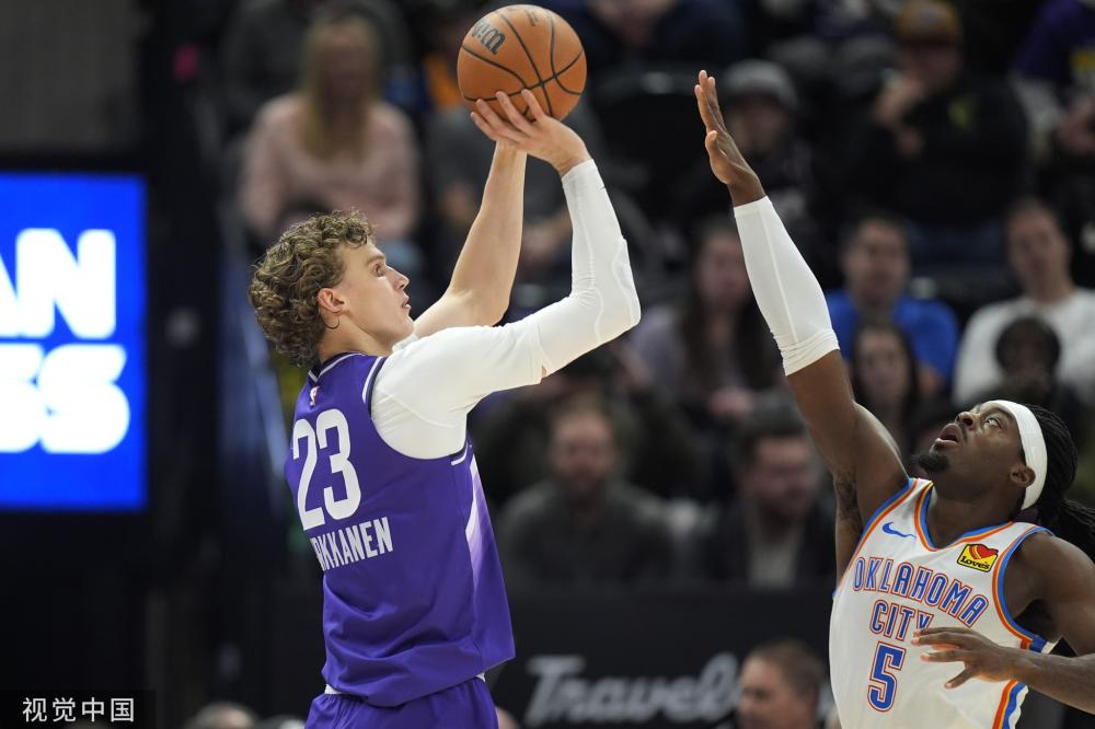 劳拉从不忌 劳拉从不忌